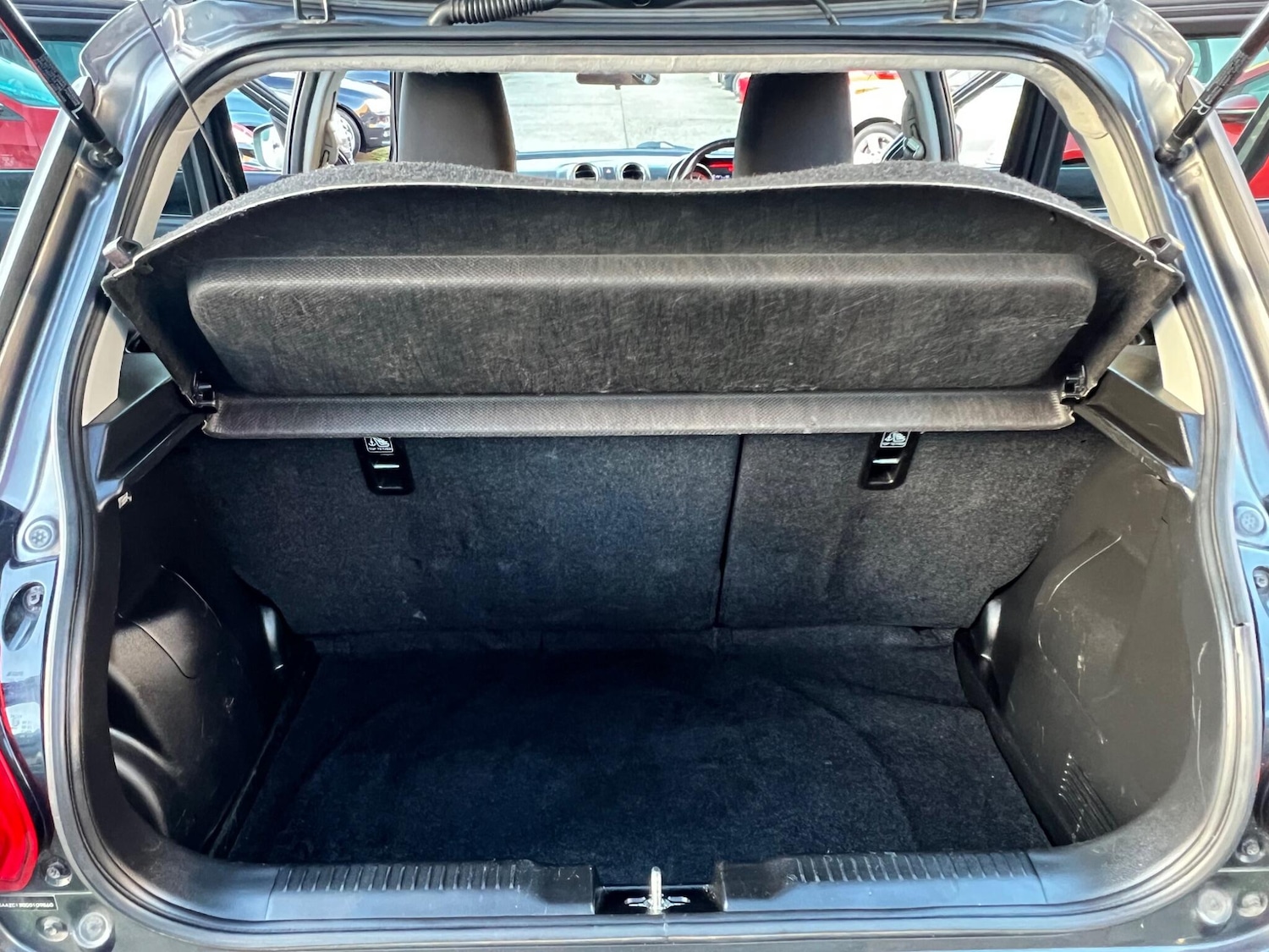 Used Suzuki Swift 2018 for sale - 76498543: Photo 52