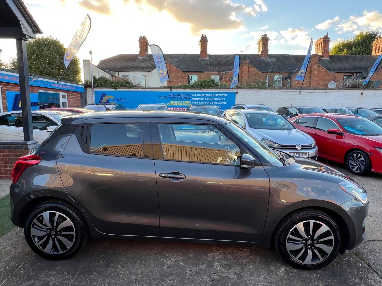 Used Suzuki Swift 2018 for sale - 76498543: Photo 8