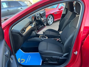 Used Ford Focus 2021 for sale - 76997340: Photo