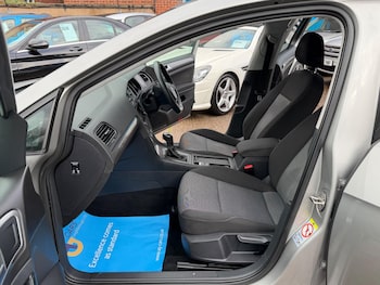 Used Volkswagen Golf 2014 for sale - 78018996: Photo