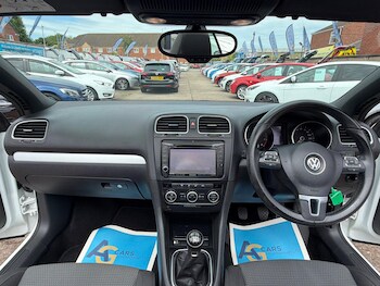 Used Volkswagen Golf 2015 for sale - 78752012: Photo