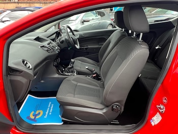 Used Ford Fiesta 2015 for sale - 75728974: Photo
