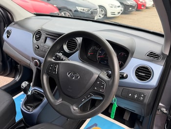 Used Hyundai i10 2014 for sale - 79533333: Photo