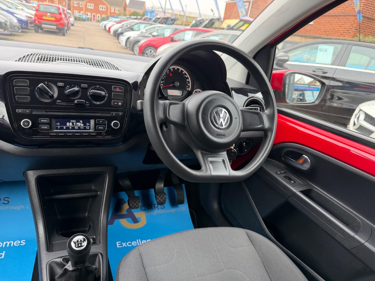 Used Volkswagen up! 2013 for sale - 77994190: Photo 24