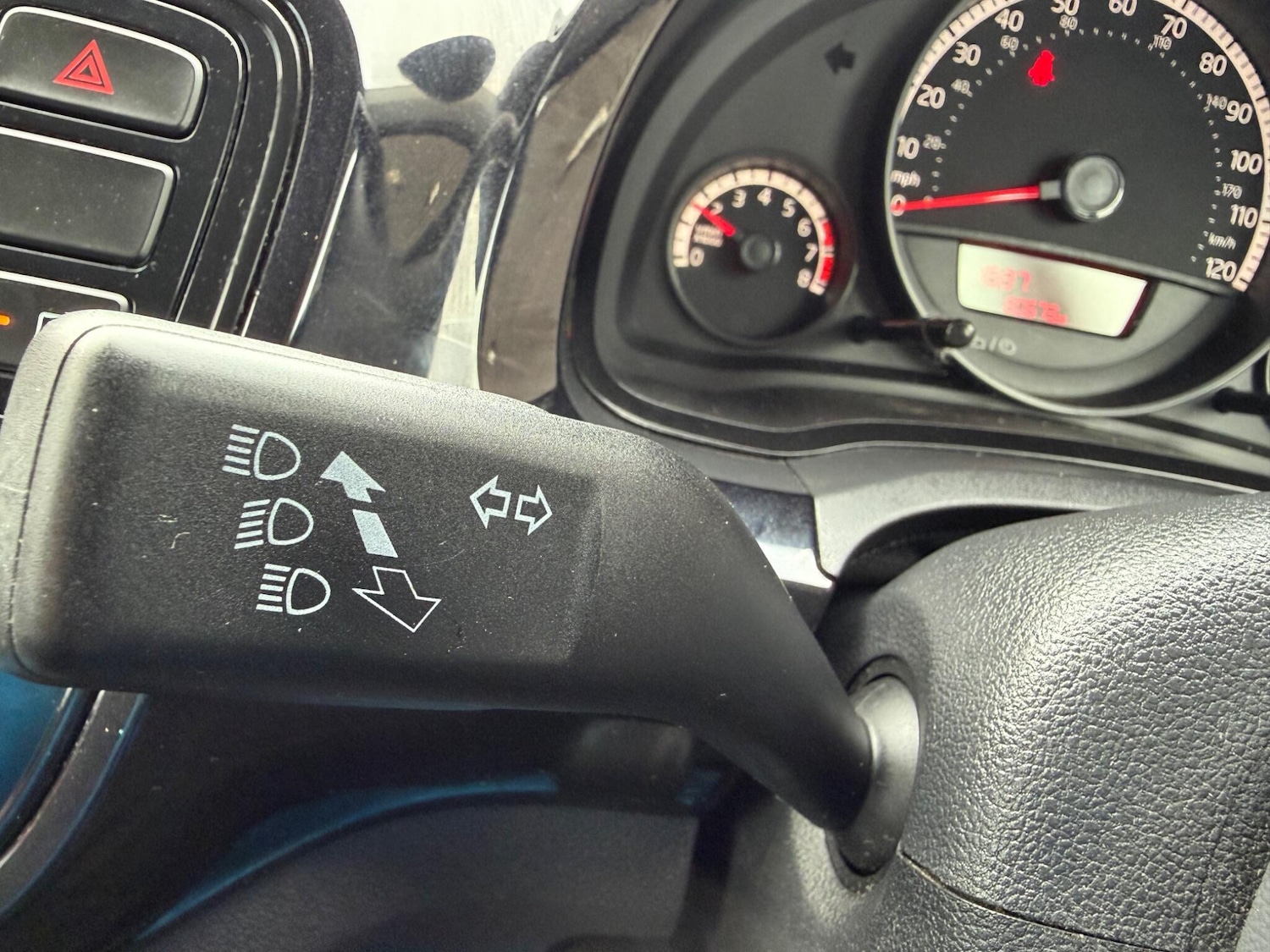 Used Volkswagen up! 2013 for sale - 77994190: Photo 28