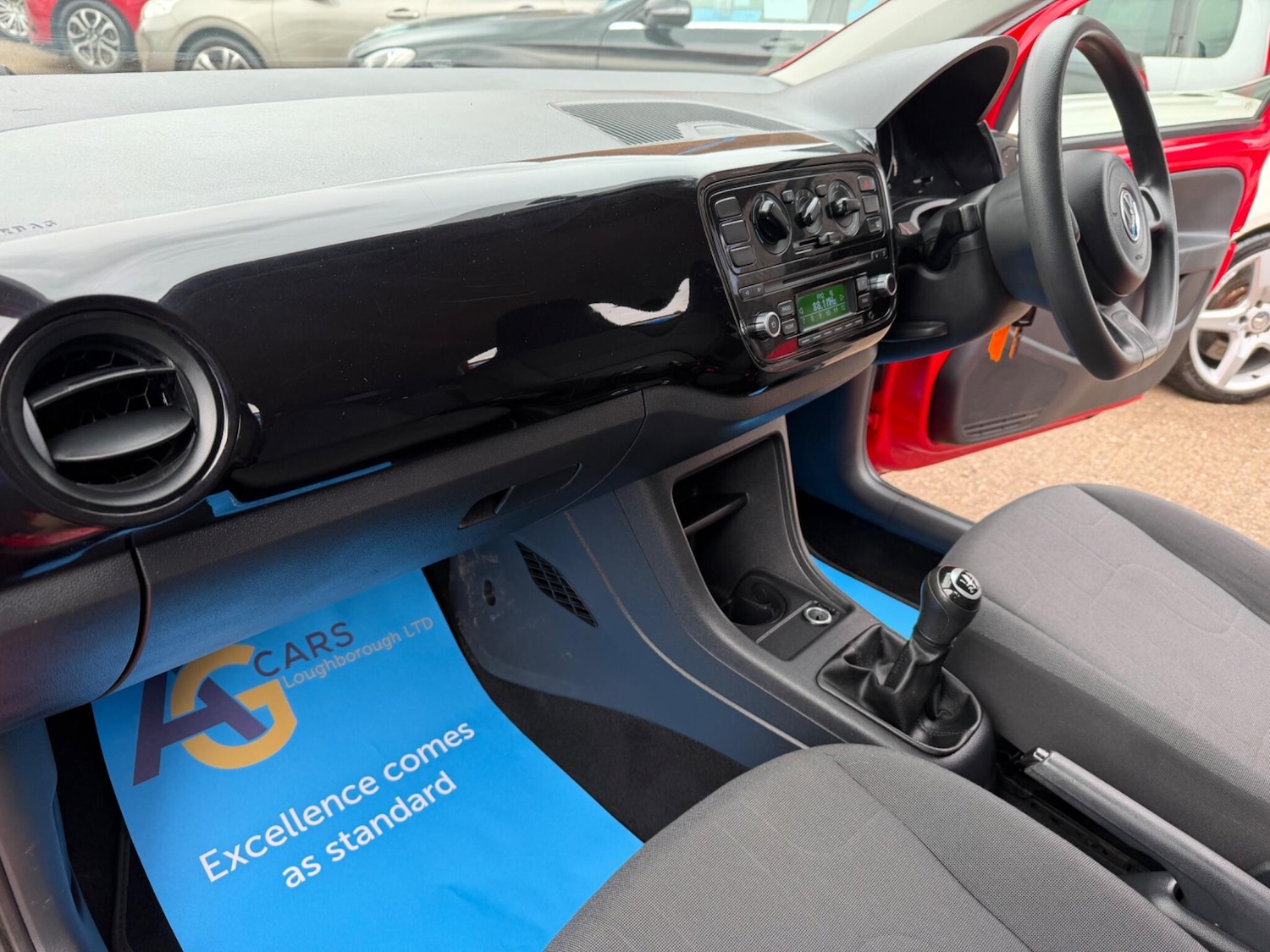 Used Volkswagen up! 2013 for sale - 77994190: Photo 30