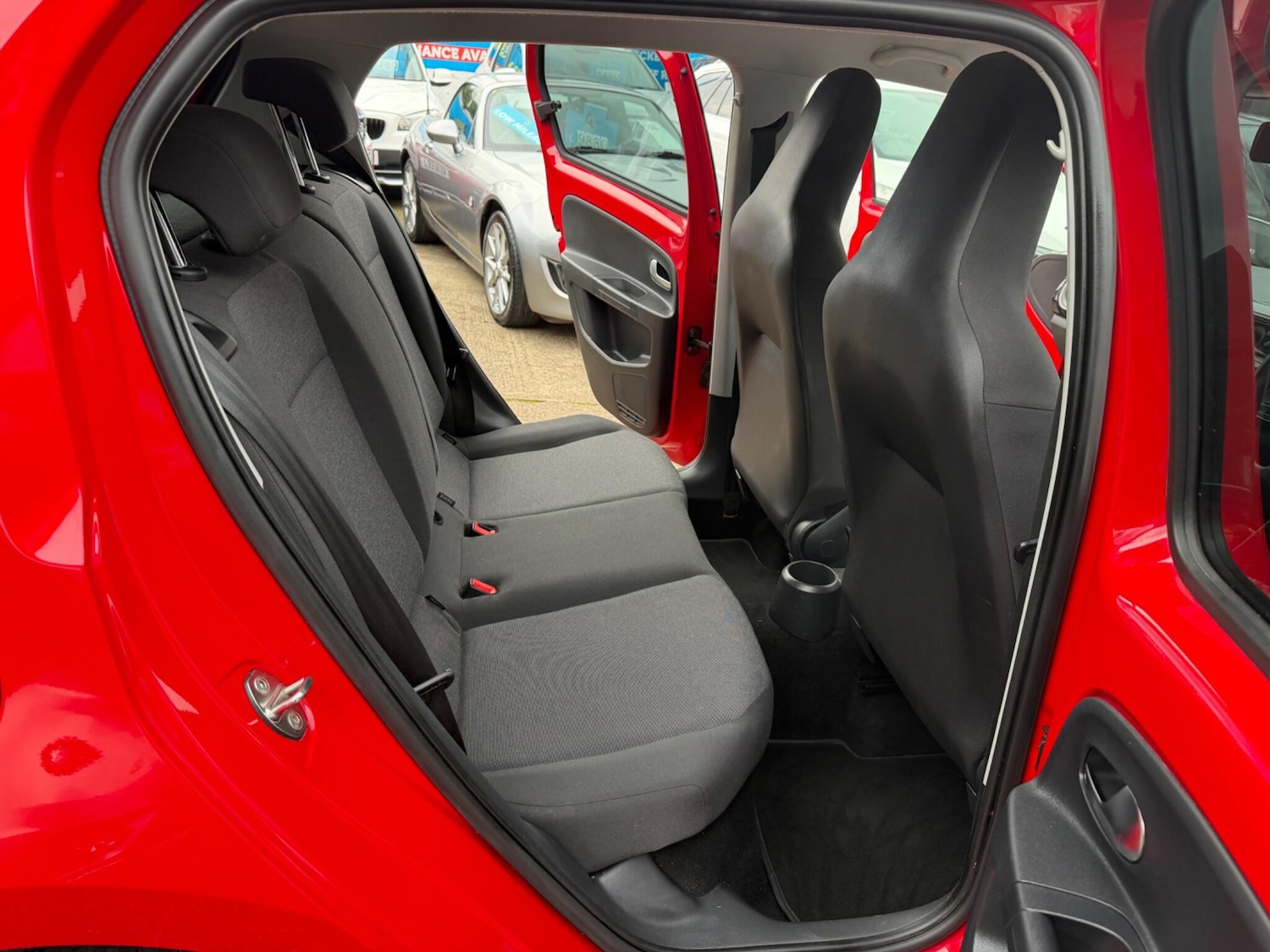Used Volkswagen up! 2013 for sale - 77994190: Photo 39