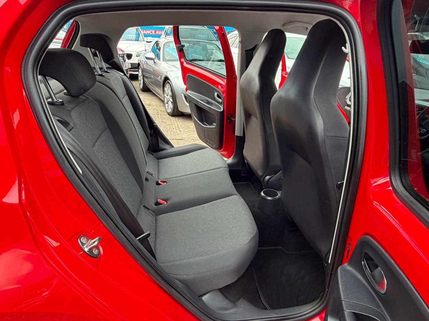 Used Volkswagen up! 2013 for sale - 77994190: Photo 46