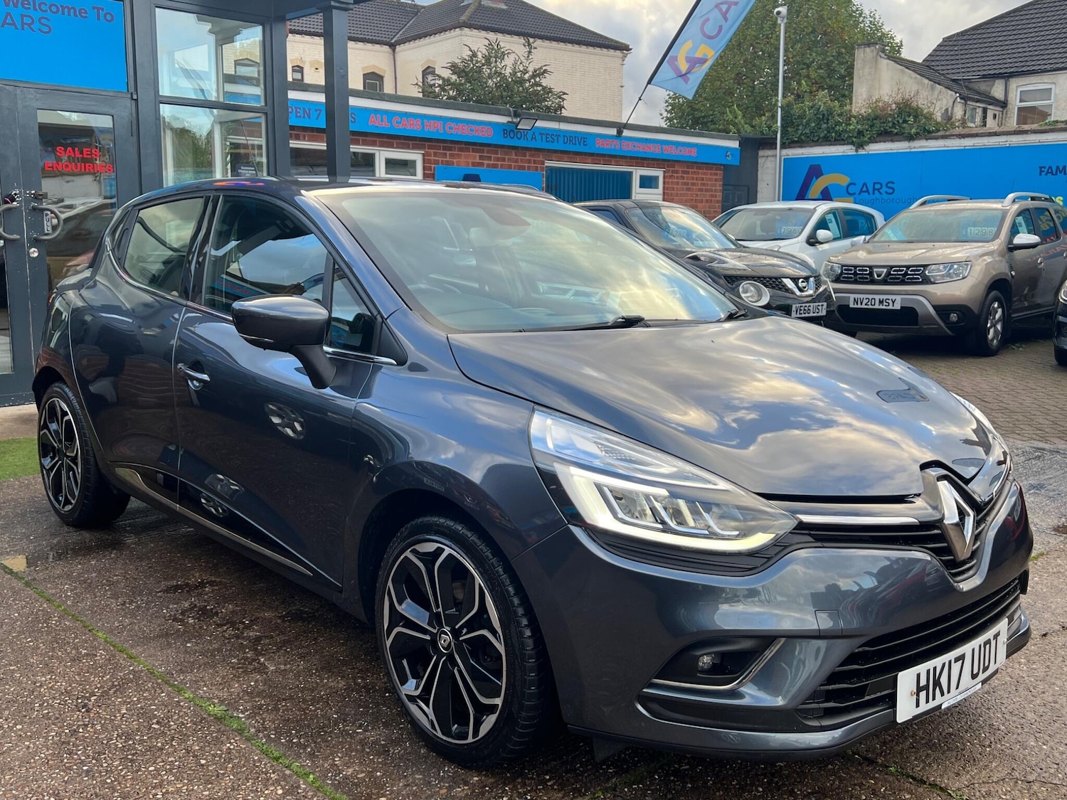 Used Renault Clio 2017 for sale - 76399322: Photo 13