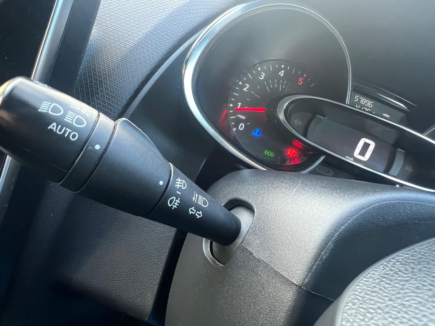 Used Renault Clio 2017 for sale - 76399322: Photo 27