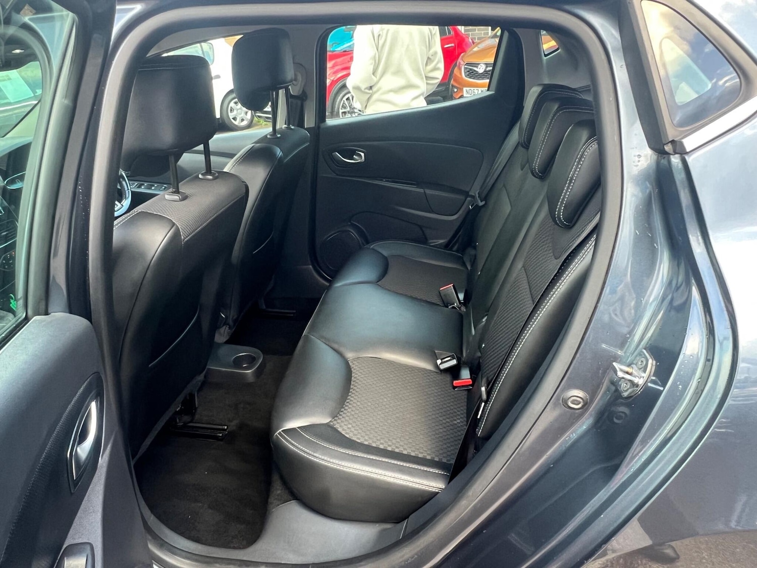 Used Renault Clio 2017 for sale - 76399322: Photo 35