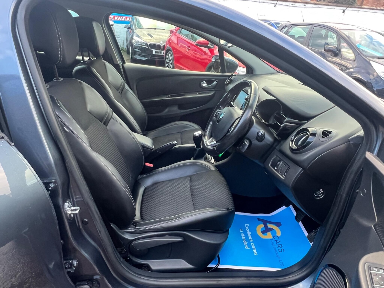 Used Renault Clio 2017 for sale - 76399322: Photo 36