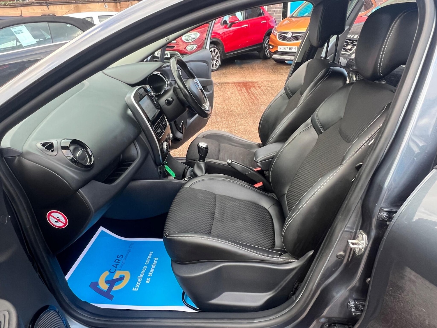 Used Renault Clio 2017 for sale - 76399322: Photo 4