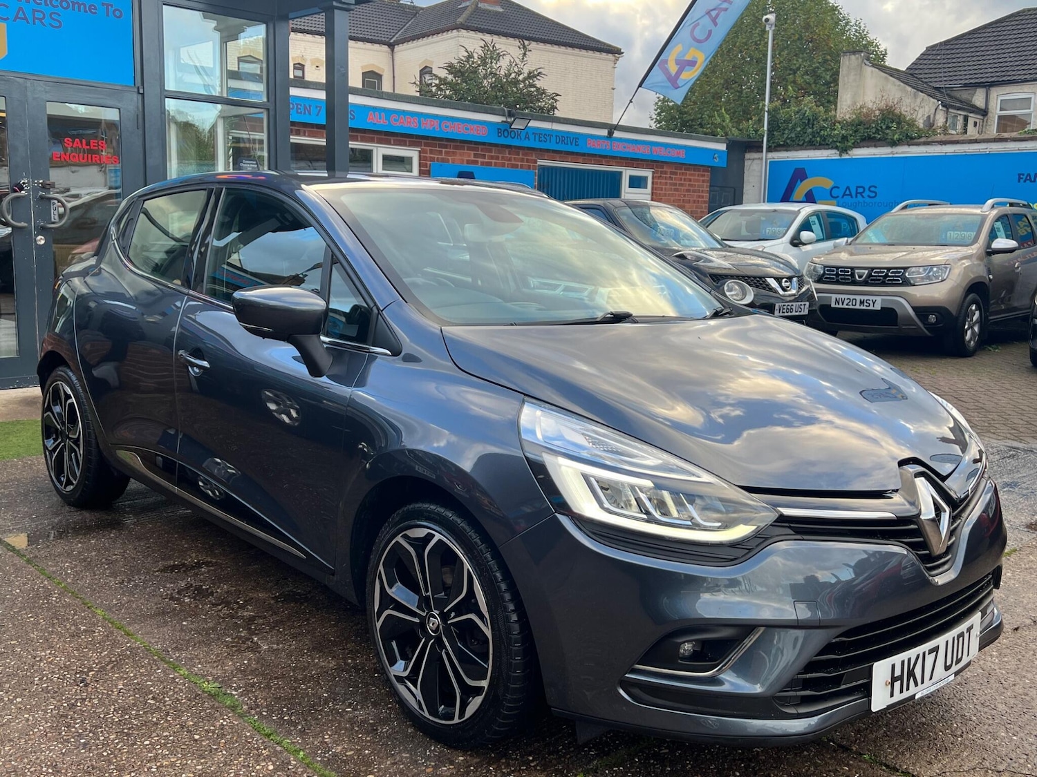 Used Renault Clio 2017 for sale - 76399322: Photo 49