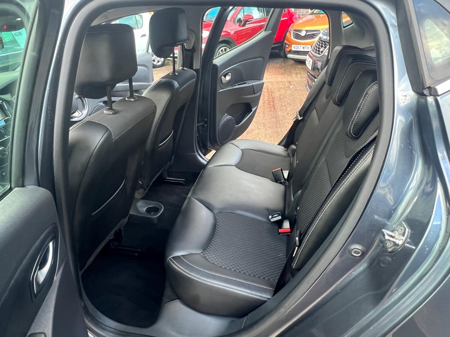 Used Renault Clio 2017 for sale - 76399322: Photo 5