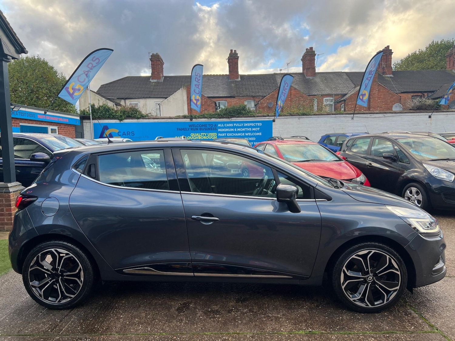 Used Renault Clio 2017 for sale - 76399322: Photo 55