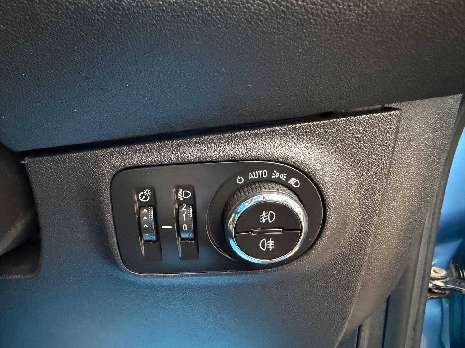 Used Vauxhall Corsa 2016 for sale - 77411077: Photo 36