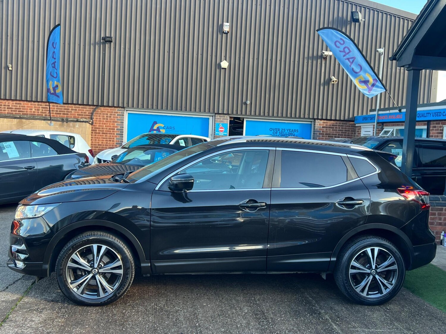 Used Nissan Qashqai 2017 for sale - 76370555: Photo 10