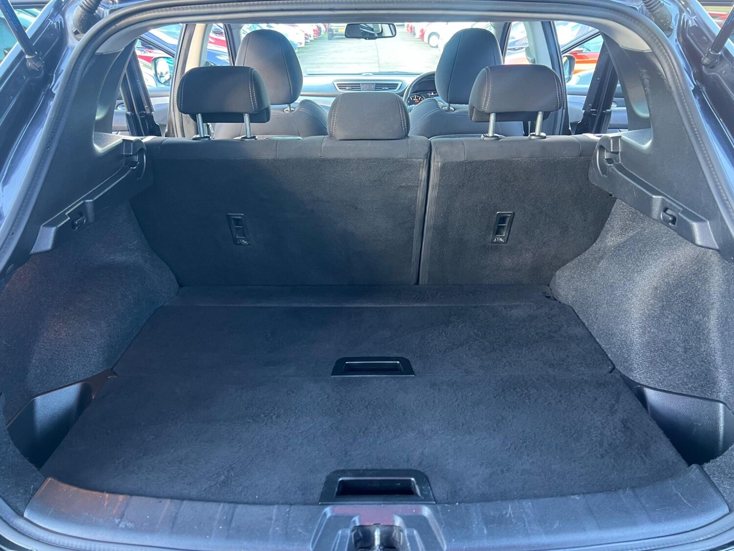 Used Nissan Qashqai 2017 for sale - 76370555: Photo 60