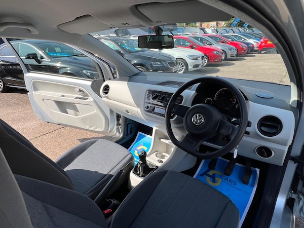 Used Volkswagen up! 2013 for sale - 75531185: Photo 3