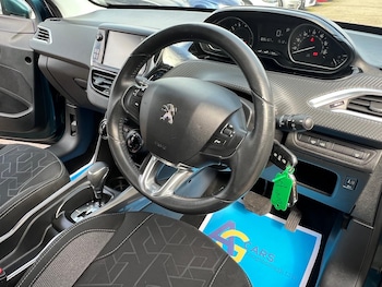 Used Peugeot 2008 2017 for sale - 75768627: Photo