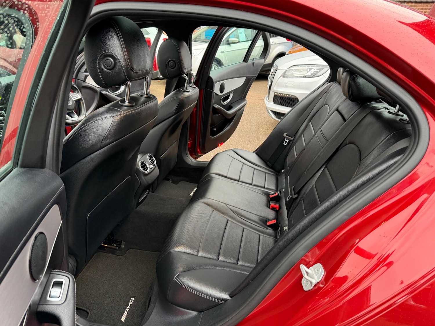 Used Mercedes-Benz C Class 2015 for sale - 77163240: Photo 5