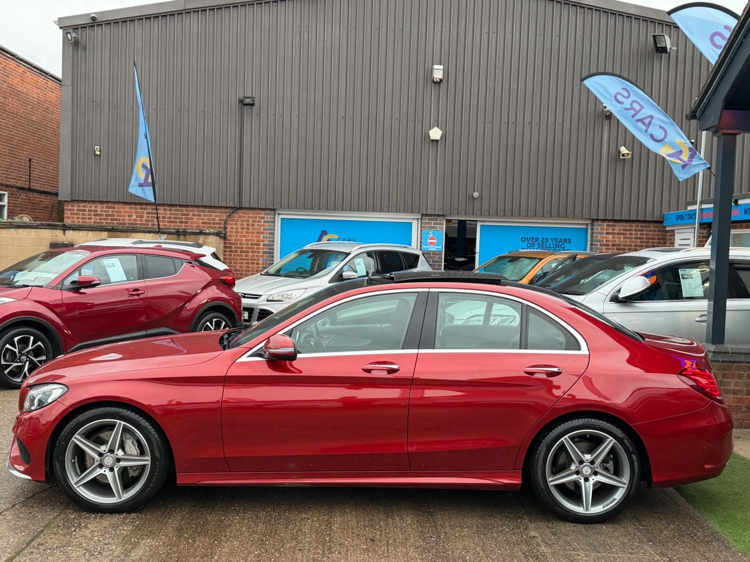 Used Mercedes-Benz C Class 2015 for sale - 77163240: Photo 9