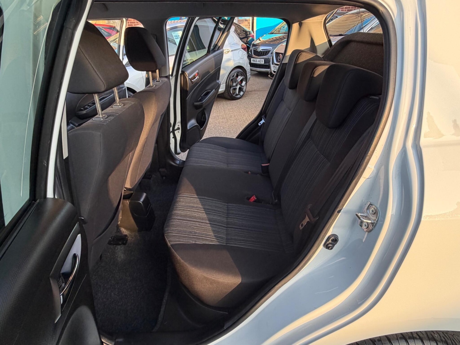 Used Suzuki Swift 2016 for sale - 77753015: Photo 5