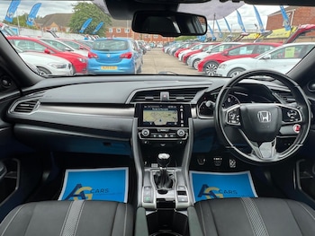 Used Honda Civic 2020 for sale - 75588197: Photo