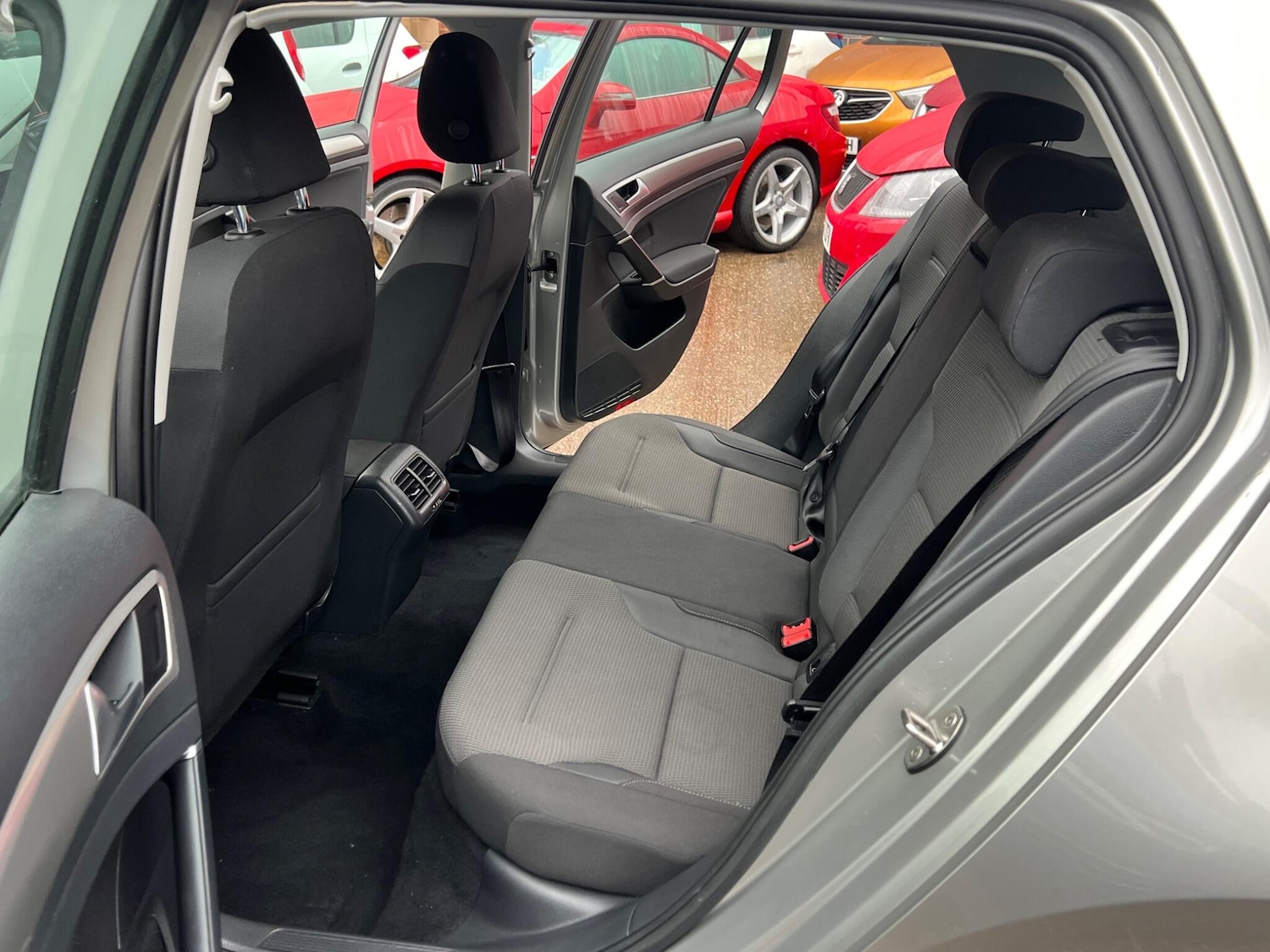 Used Volkswagen Golf 2016 for sale - 76997313: Photo 5