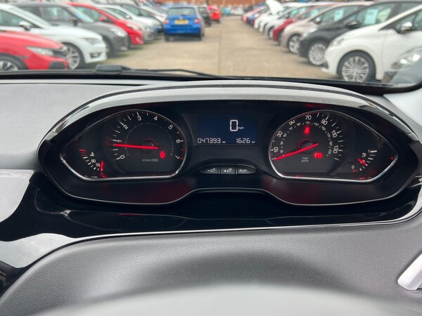 Used Peugeot 208 2015 for sale - 76283879: Photo 21