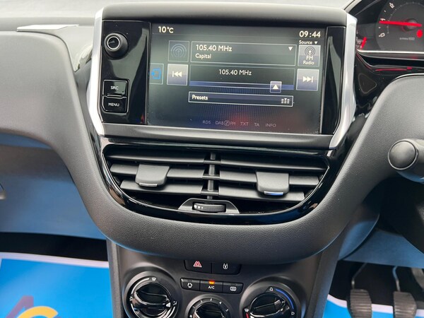 Used Peugeot 208 2015 for sale - 76283879: Photo 22