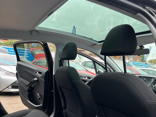 Used Peugeot 208 2015 for sale - 76283879: Photo 27