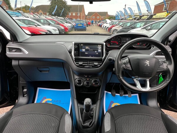Used Peugeot 208 2015 for sale - 76283879: Photo 29