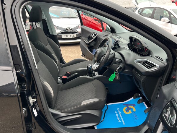 Used Peugeot 208 2015 for sale - 76283879: Photo 30