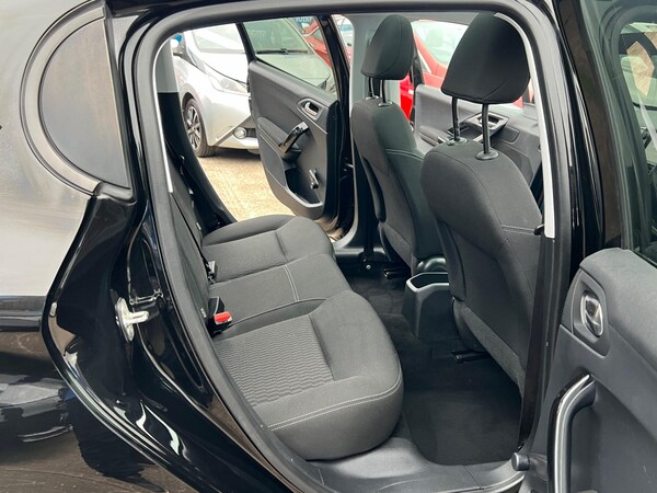 Used Peugeot 208 2015 for sale - 76283879: Photo 31