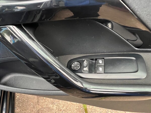 Used Peugeot 208 2015 for sale - 76283879: Photo 32