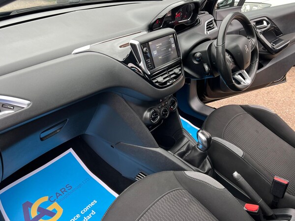 Used Peugeot 208 2015 for sale - 76283879: Photo 36