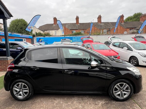 Used Peugeot 208 2015 for sale - 76283879: Photo 49