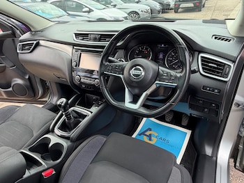 Used Nissan Qashqai 2018 for sale - 79348592: Photo