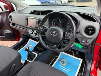 Used Toyota Yaris 2018 for sale - 78783666: Photo