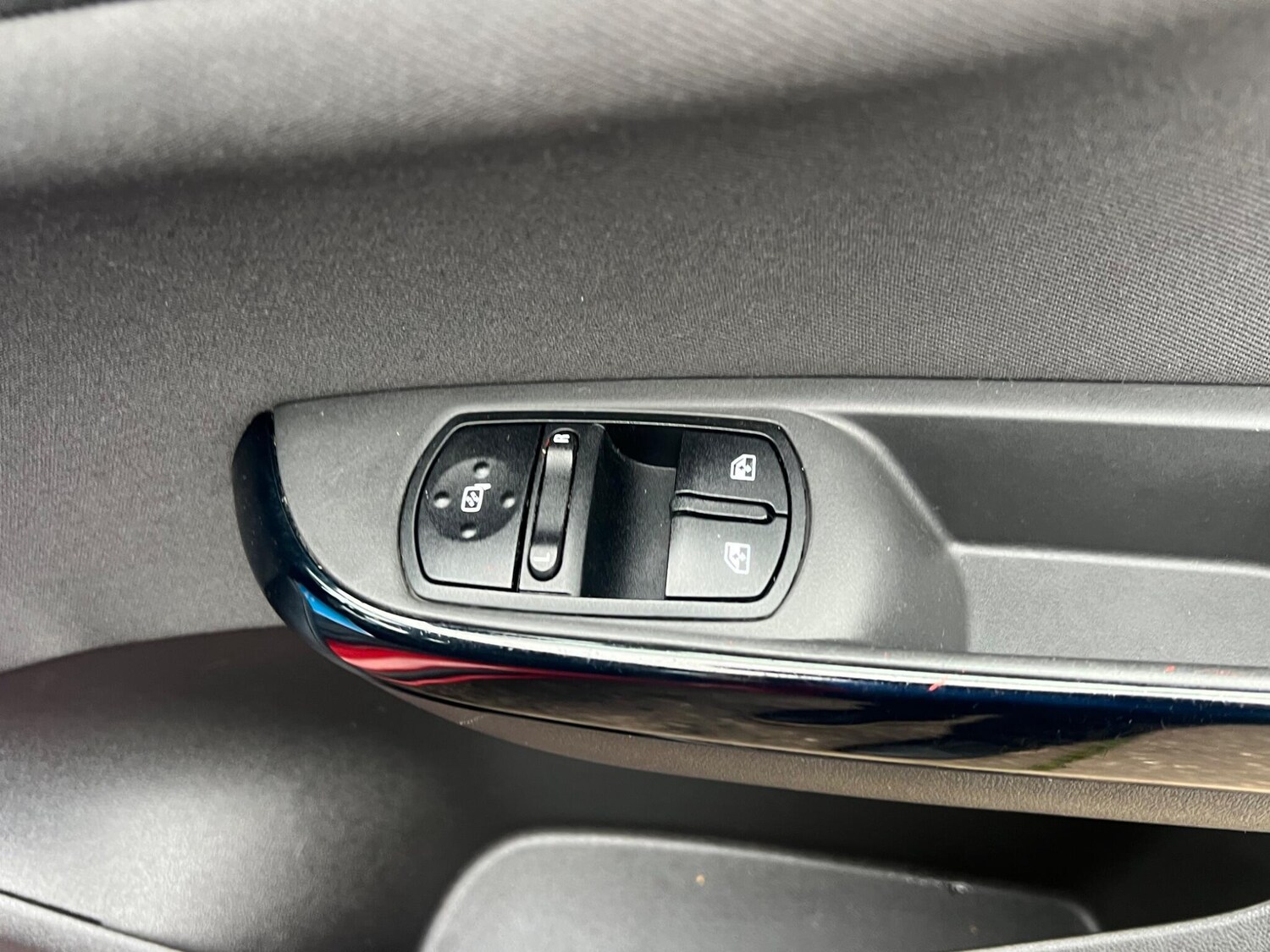 Used Vauxhall Corsa 2015 for sale - 75589435: Photo 28