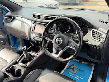 Used Nissan Qashqai 2017 for sale - 79472338: Photo