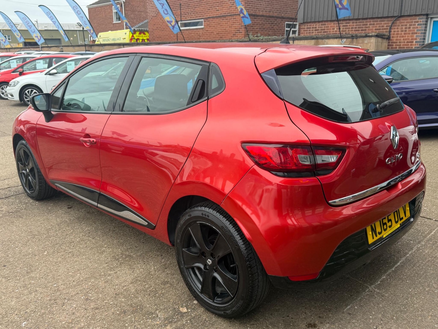 Used Renault Clio 2015 for sale - 77537338: Photo 29