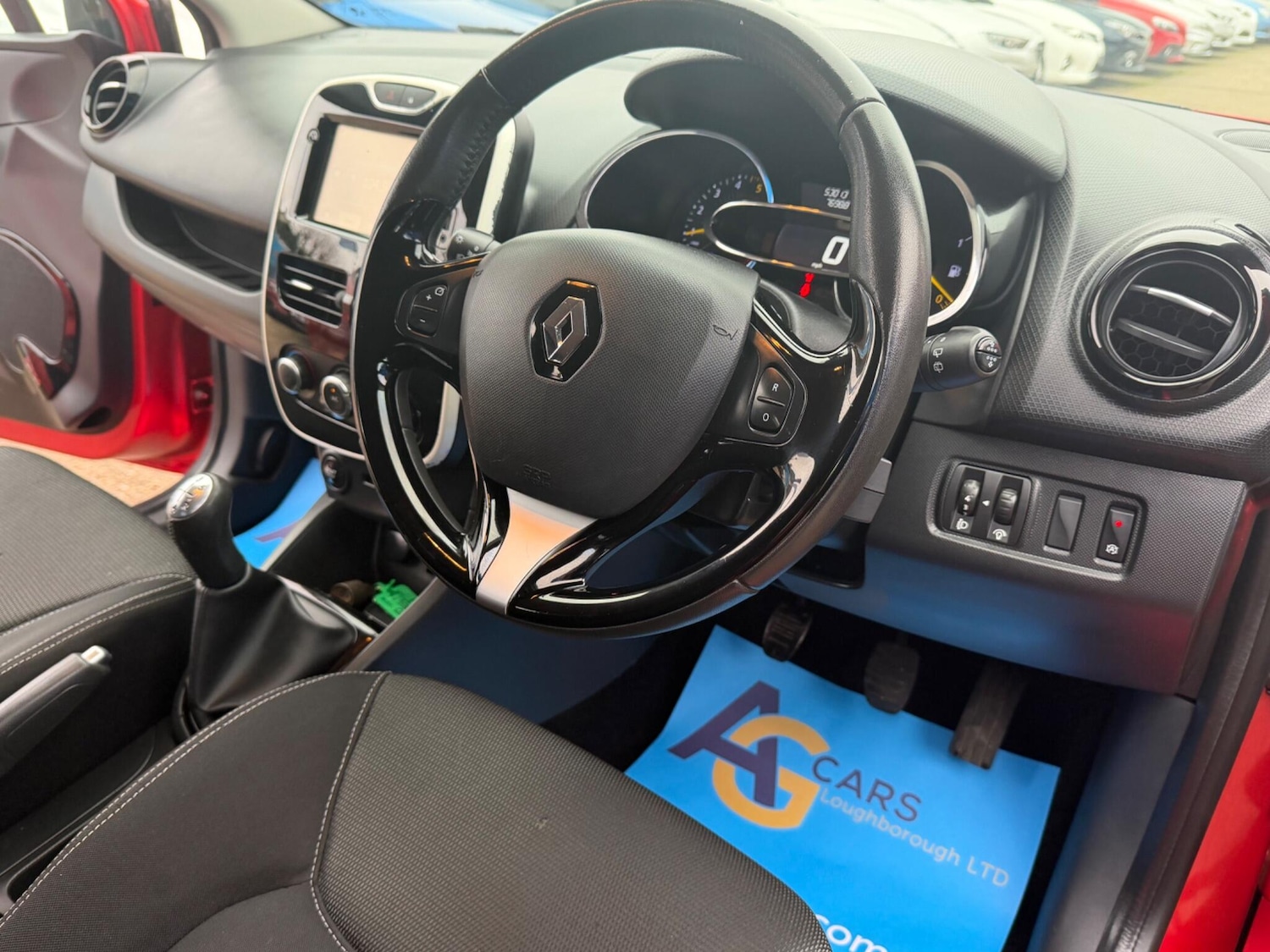 Used Renault Clio 2015 for sale - 77537338: Photo 3