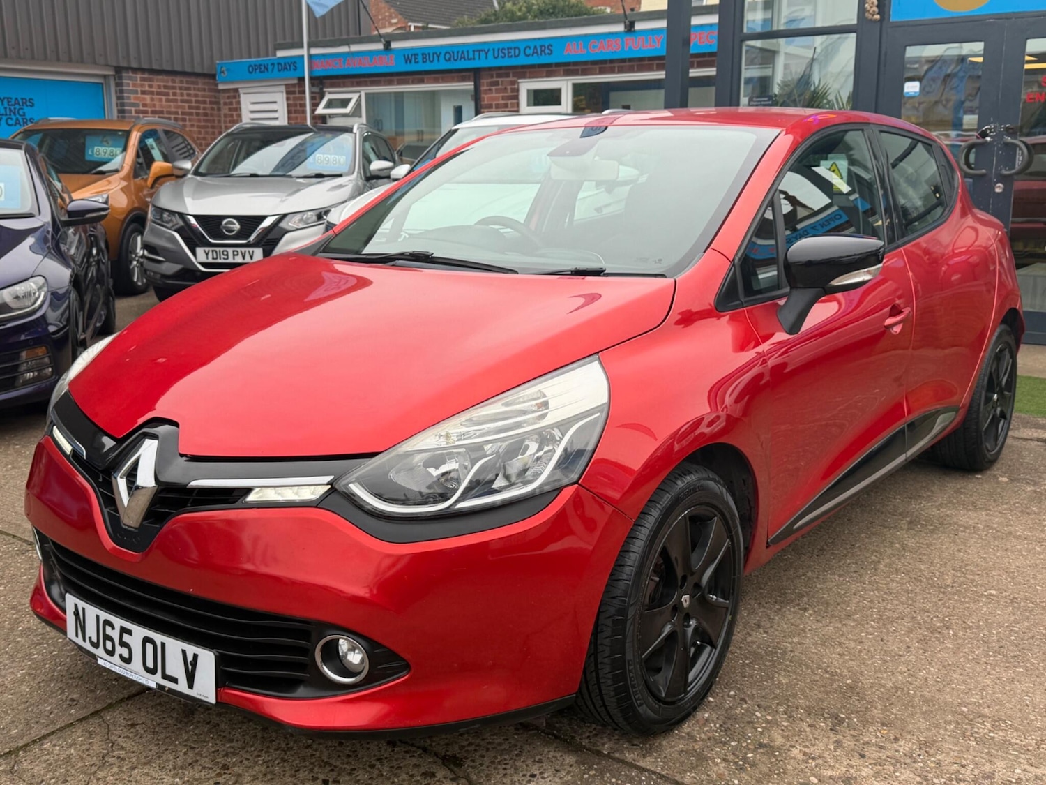 Used Renault Clio 2015 for sale - 77537338: Photo 35