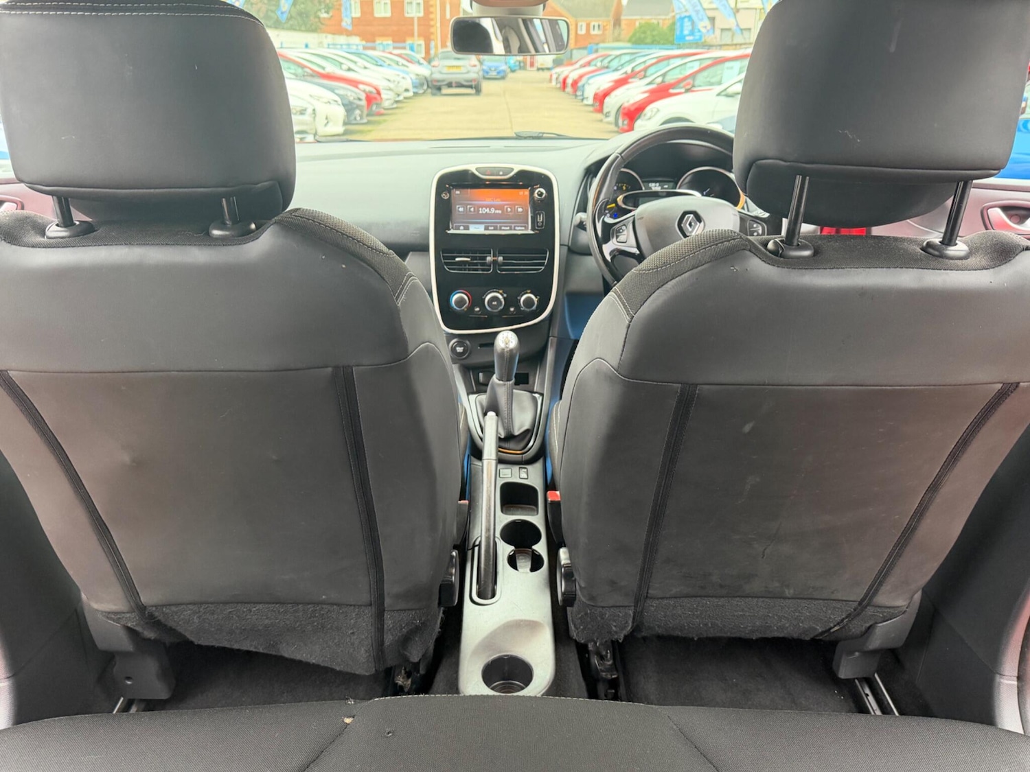 Used Renault Clio 2015 for sale - 77537338: Photo 42