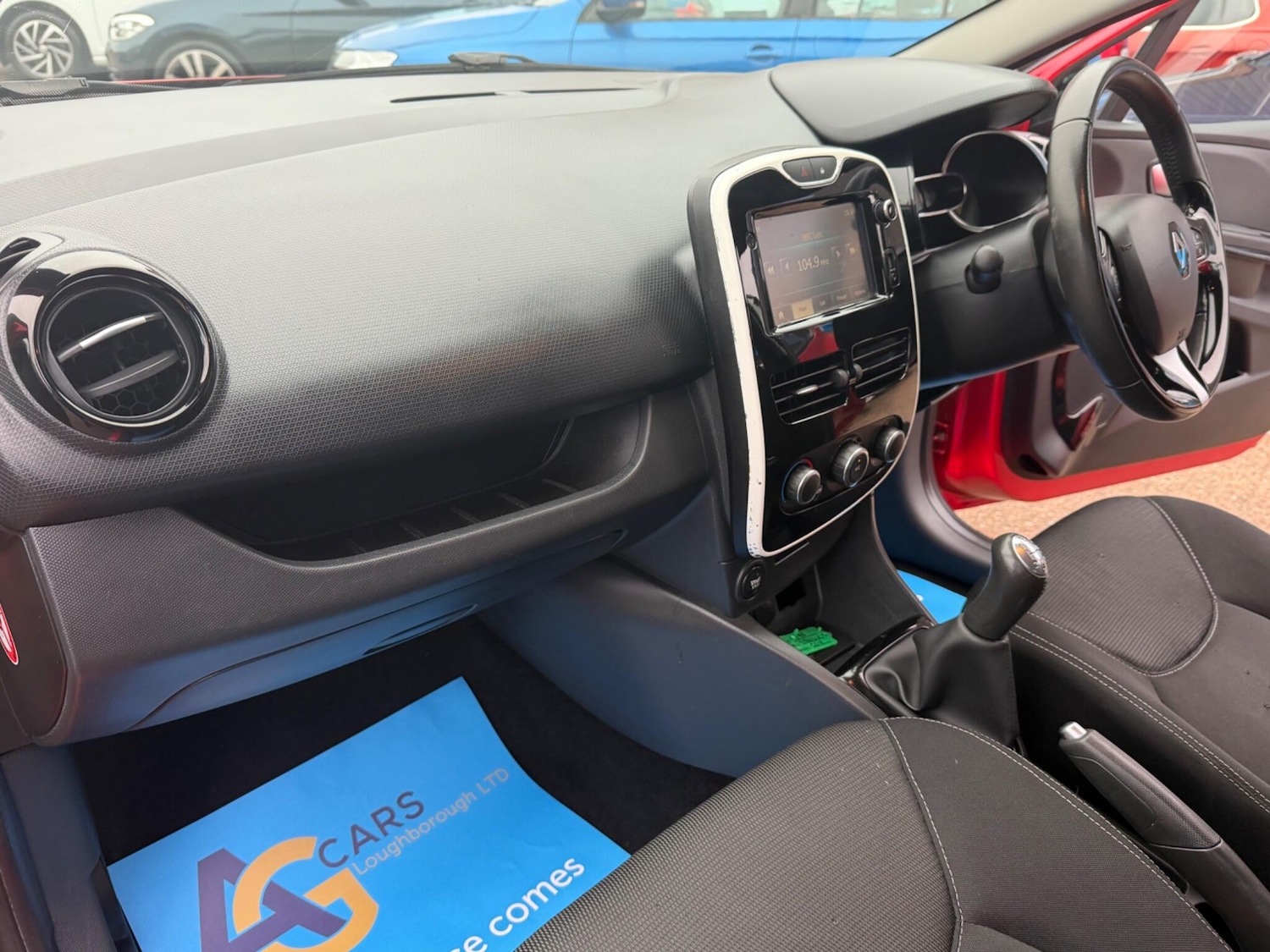 Used Renault Clio 2015 for sale - 77537338: Photo 44