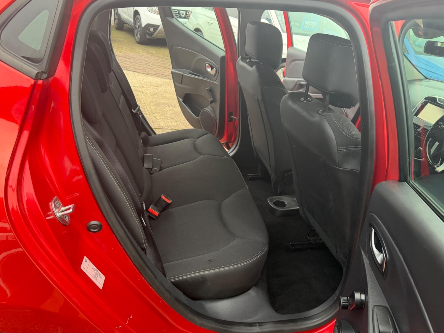 Used Renault Clio 2015 for sale - 77537338: Photo 46