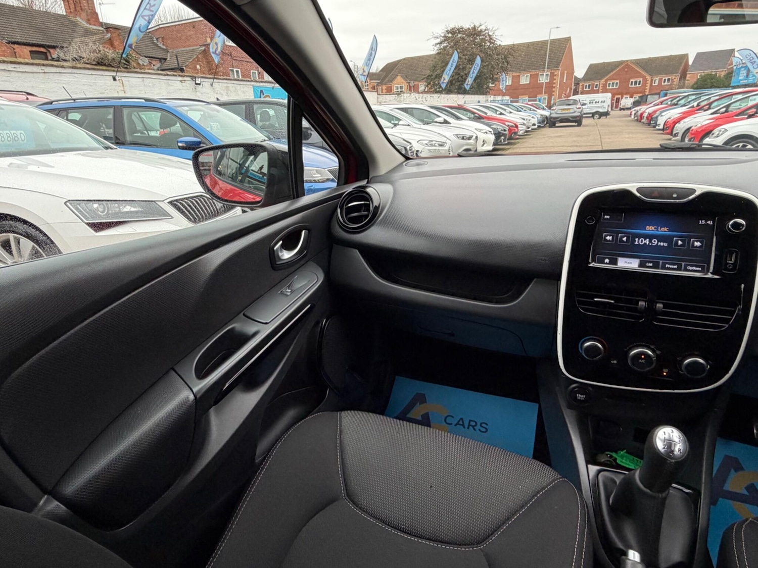 Used Renault Clio 2015 for sale - 77537338: Photo 54